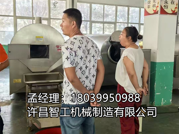 客戶試機(jī)炒制膨化蝦片，共探美味新商機(jī)